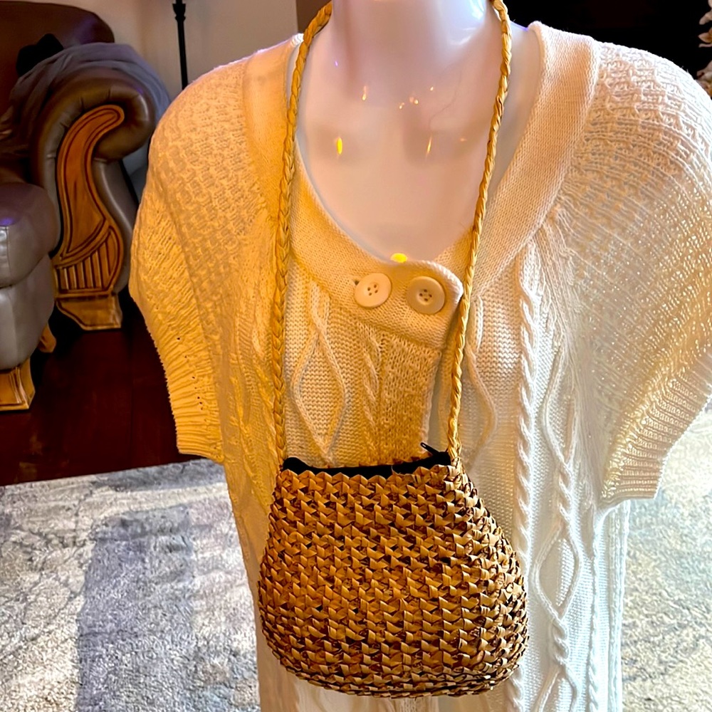 Small straw lined purse.